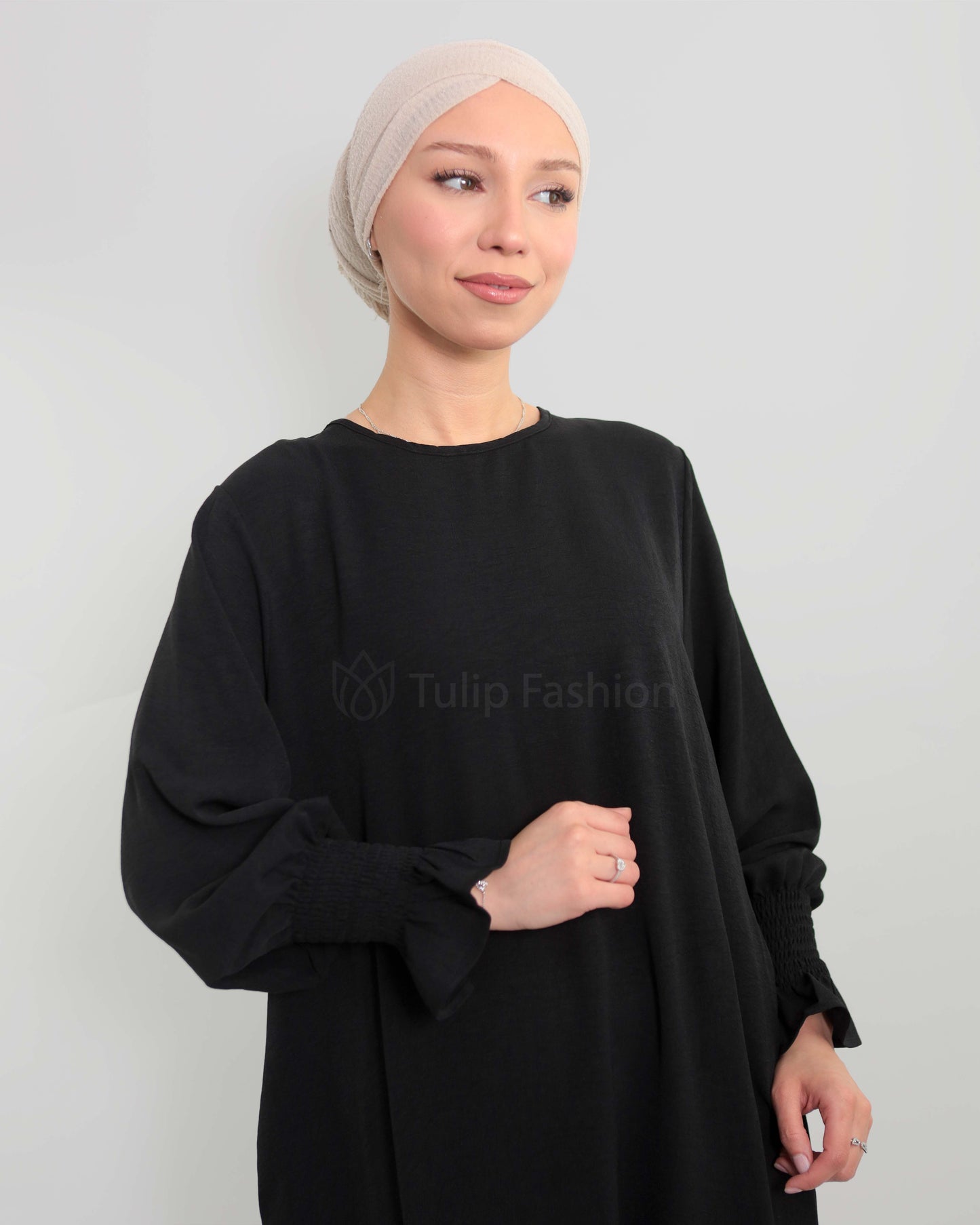 Maryam Abaya - Black