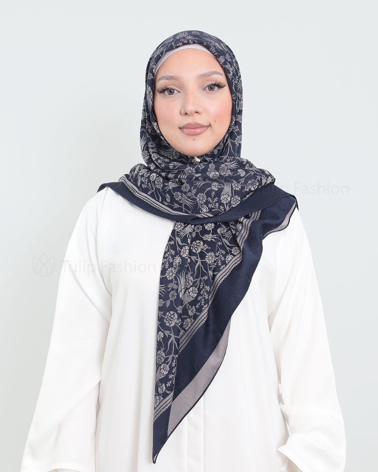 Hijab - Square Viskon 120 cm - Midnight Blue