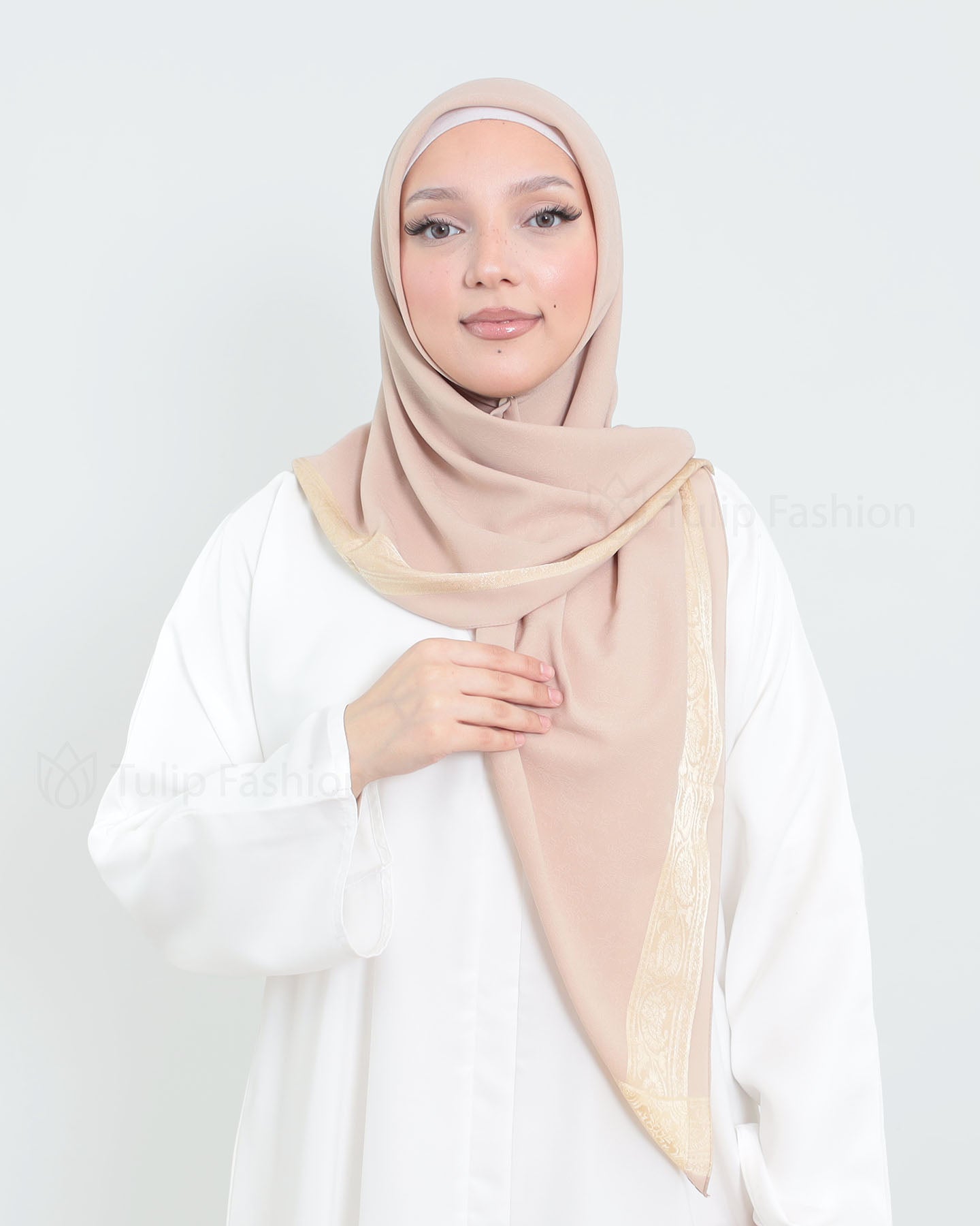 Hijab - Square Chiffon 120 cm -   Beige