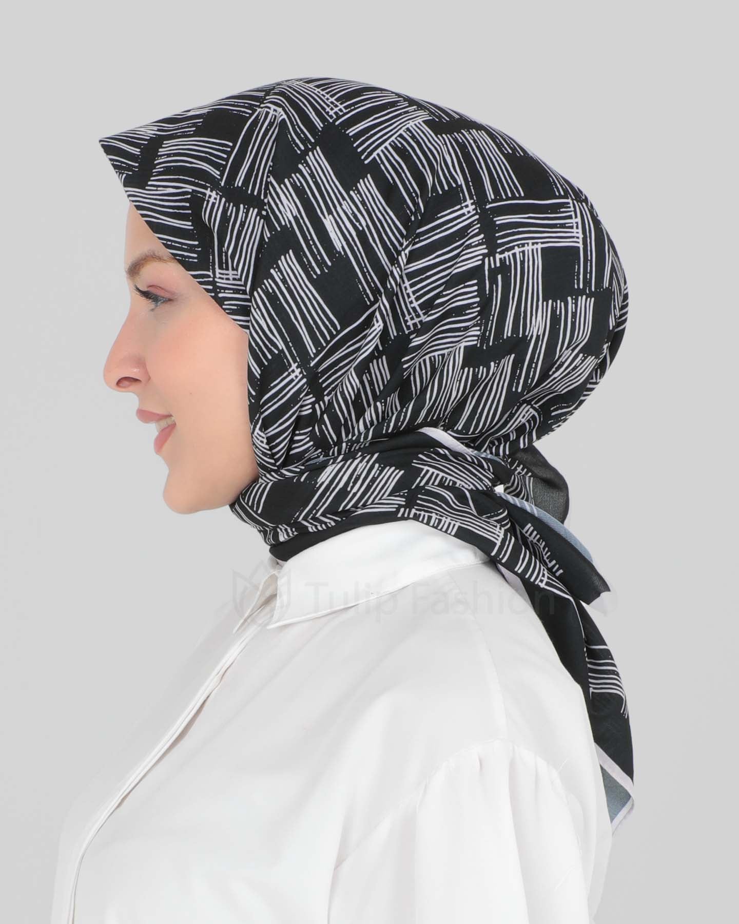 Hijab - Square Graphic- Black