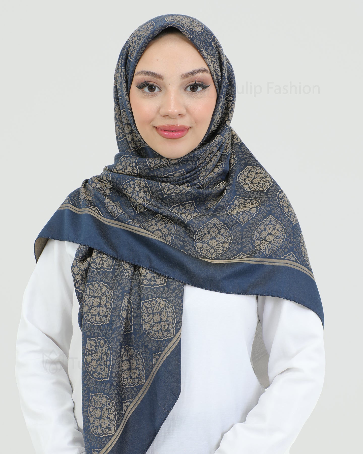 Hijab - Square Viskon 120 cm - Royal Blue