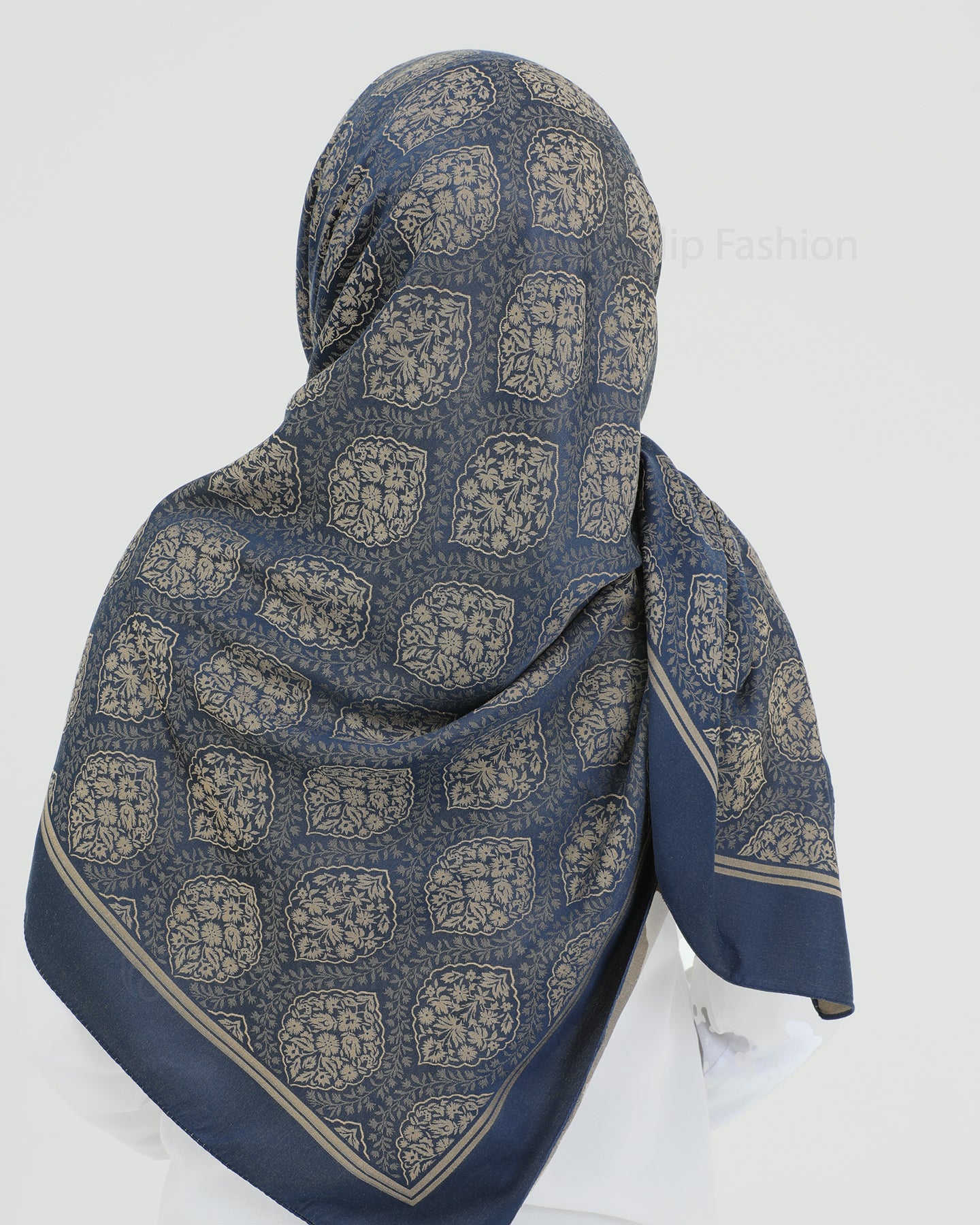 Hijab - Square Viskon 120 cm - Royal Blue