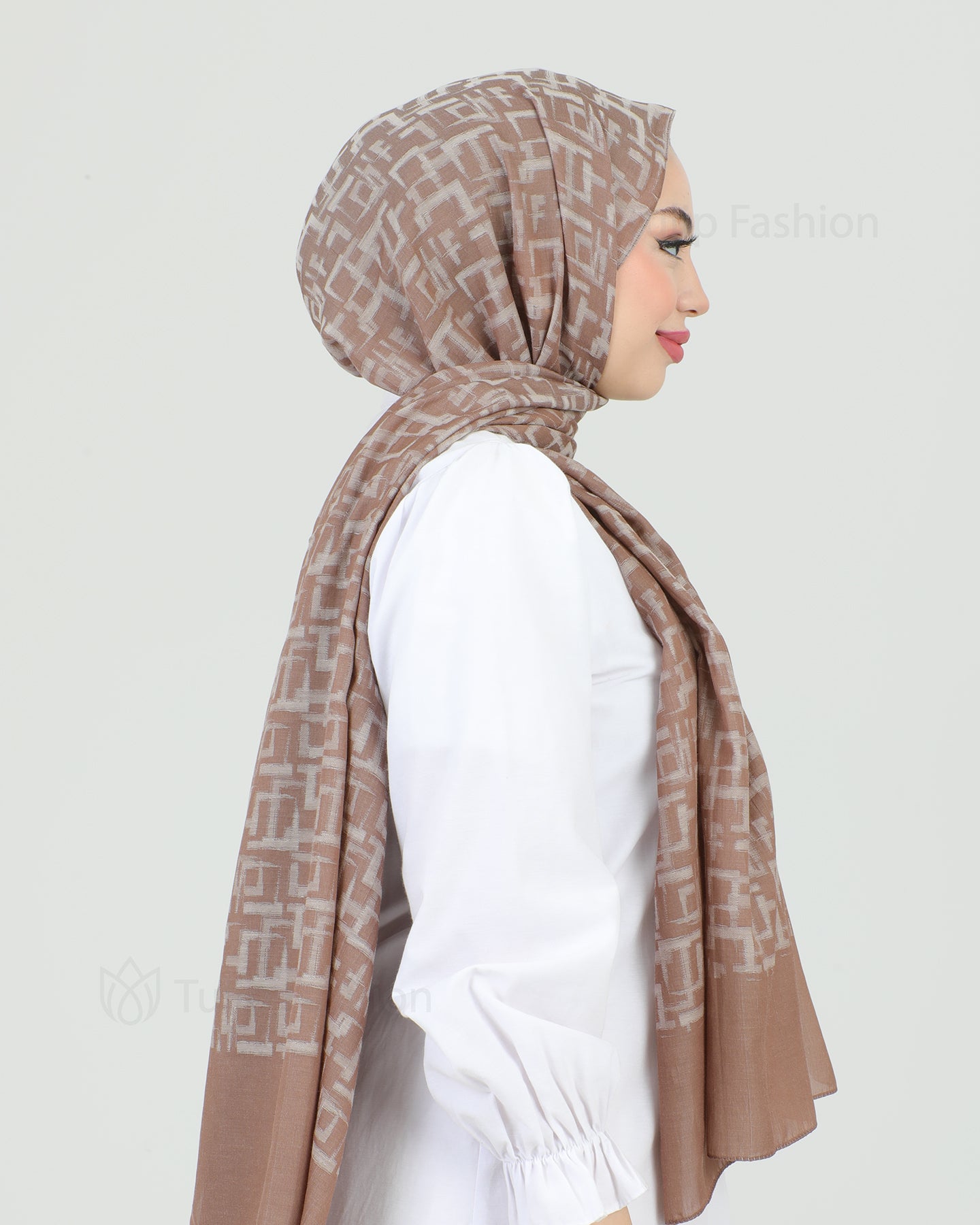 Hijab - Squares - Brown